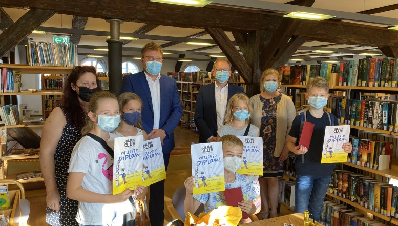 30 Bücher in acht Wochen