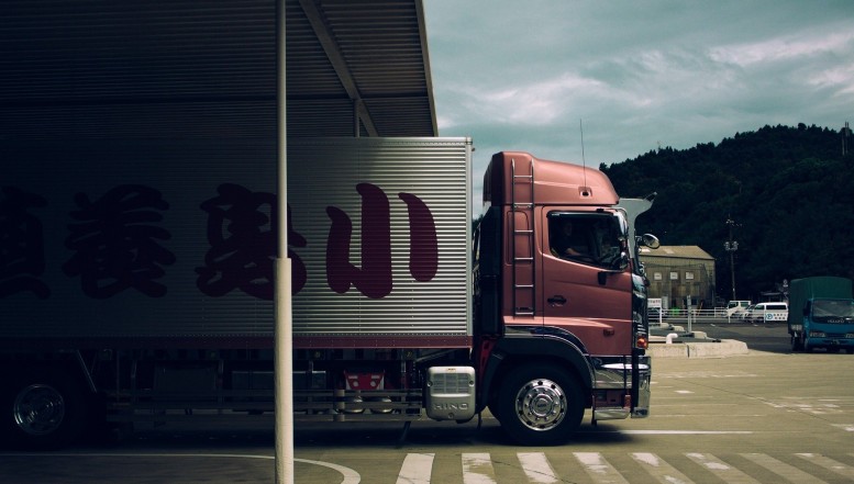 75-Jähriger von Lkw angefahren
