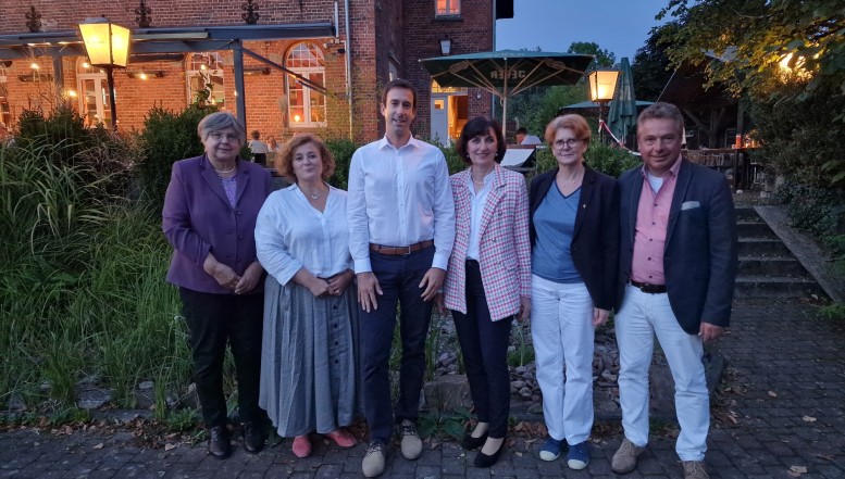 Besuch in Hann. Münden aus der französischen Partnerstadt Suresnes
