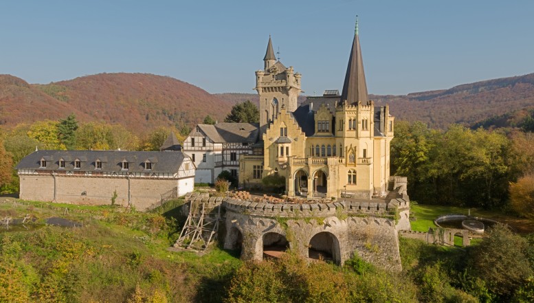 Das Leben kommt zurück ins Schloss Rothestein!