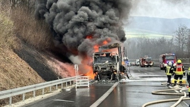 Entspannung auf der A7  - Brennender LKW sorgte für Vollsperrung