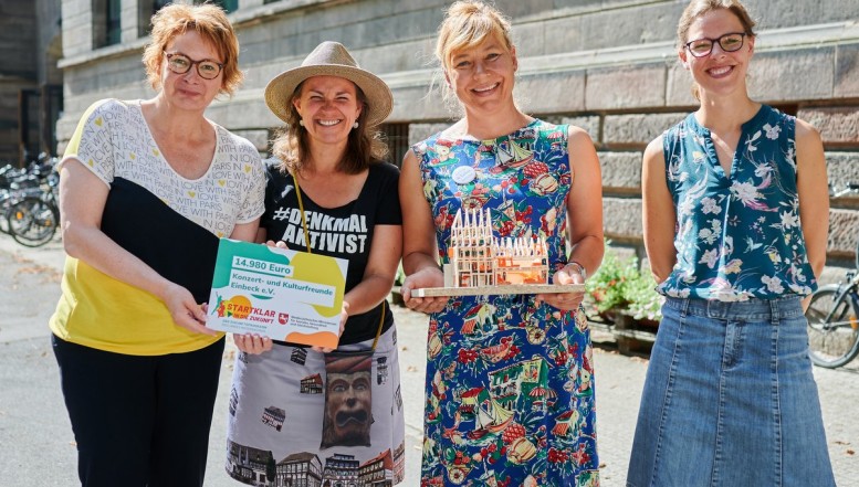 Fachwerkbuch erhält Förderung vom Land