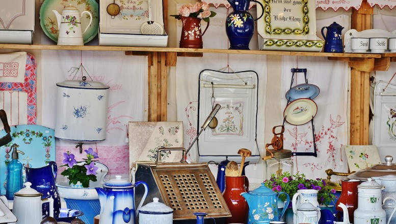 Garagenflohmarkt im ganzen Dorf