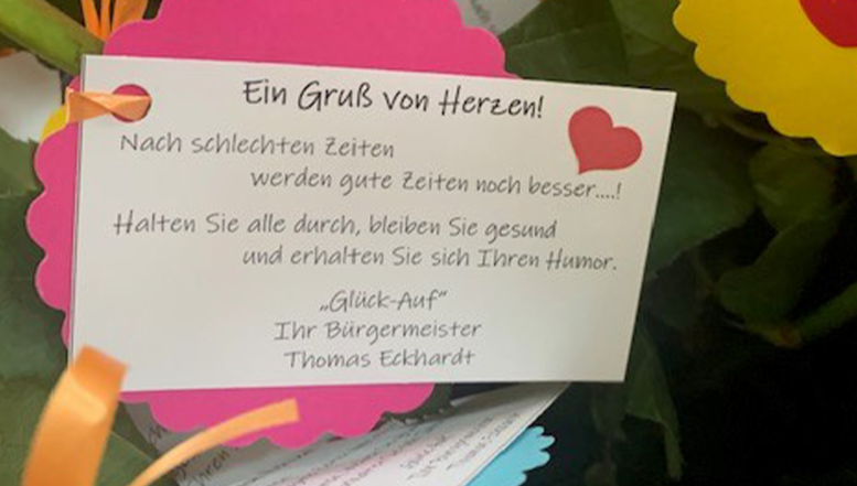 Große Aktion von kleinen Händen