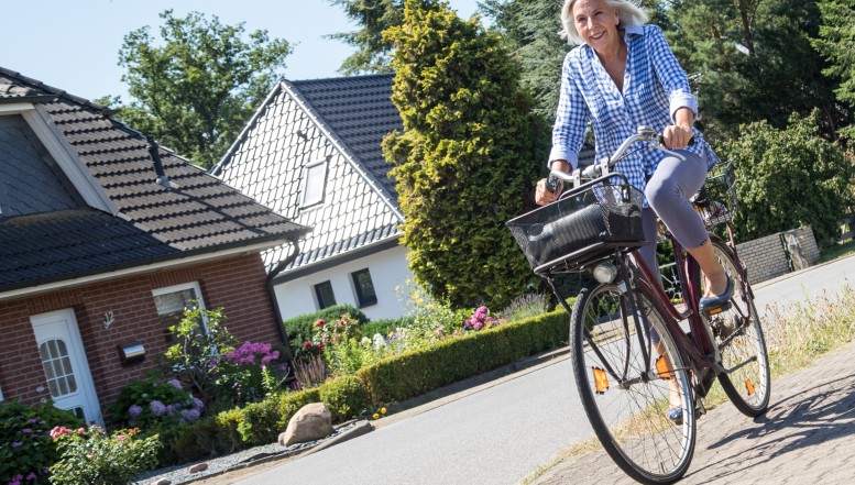 Mit künstlichen Gelenken in  Bewegung bleiben