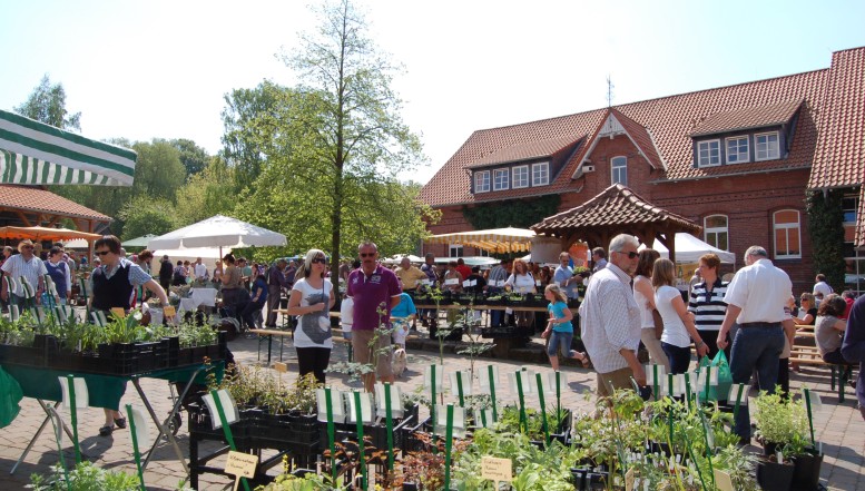 Osterausflug: Kräutermarkt auf Gut Herbigshagen