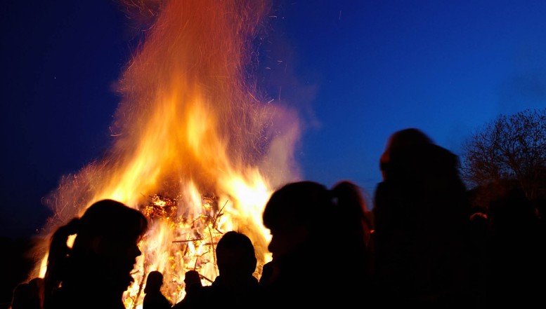 Osterfeuer rundum Hann. Münden