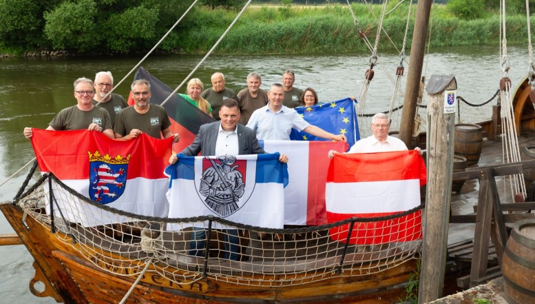 Sechs neue Hissflaggen am Wanfrieder Hafen