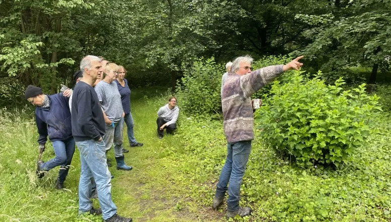 Arbeitseinsatz im Forstbotanischen Garten