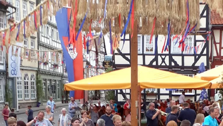 Ehemalige Ehrendamen