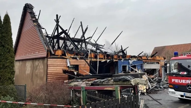 Feuer in Lenglern - Ehemalige Tischlerei brennt aus