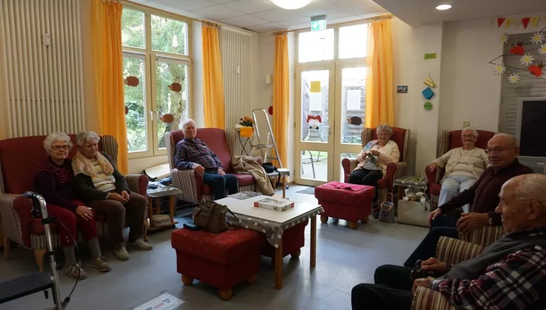 Im Gespräch mit den Senioren zum Thema Energiesparen
