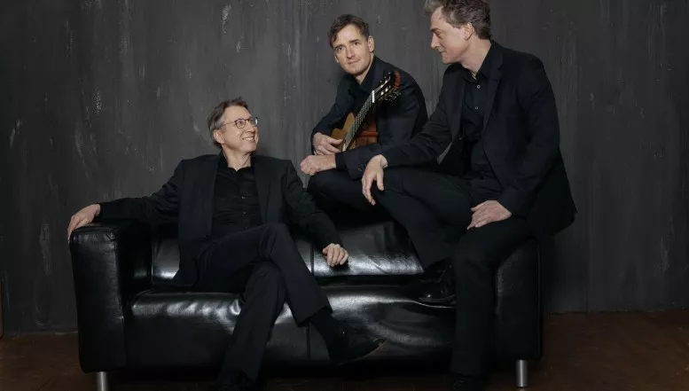 Münchner Gitarrentrio „Spain“  am Samstag, 22. April im Welfenschloss