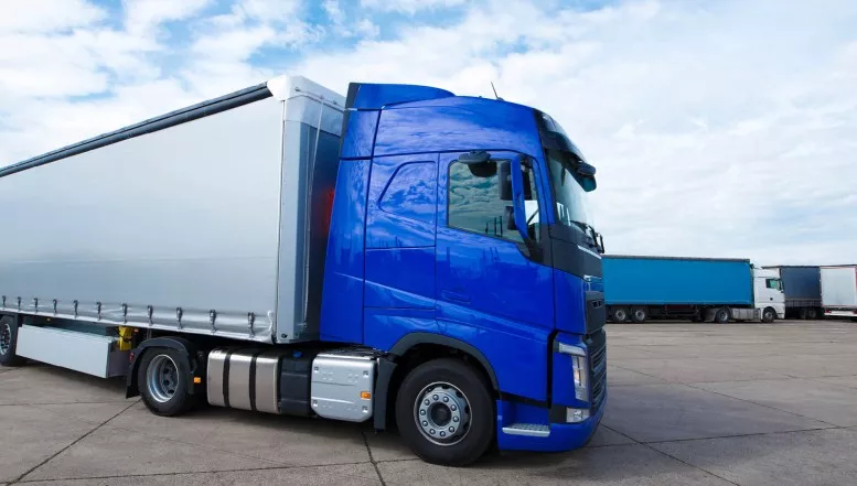 Rund 100 Liter Diesel aus Lkw in Rosdorf abgezapft