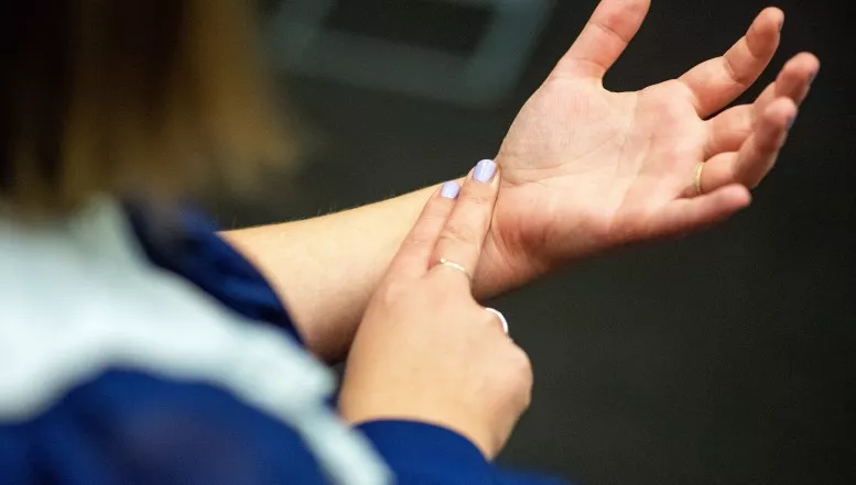 Taktgeber Herz: Wann ist der Ruhepuls zu hoch?